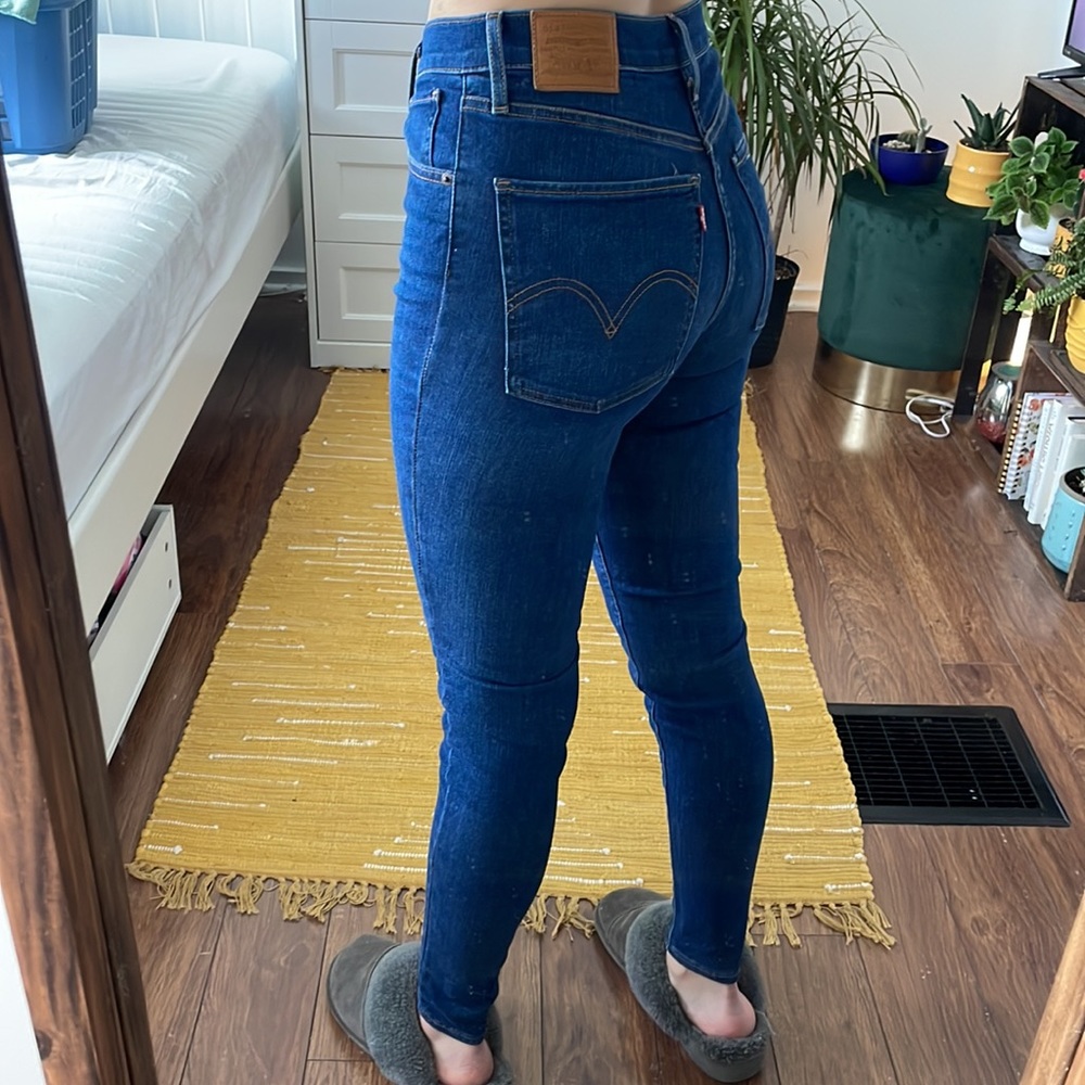 Levi’s mile high super skinny jeans.